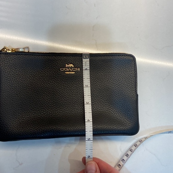 Like new coach double zip wallet - Picture 9 of 10